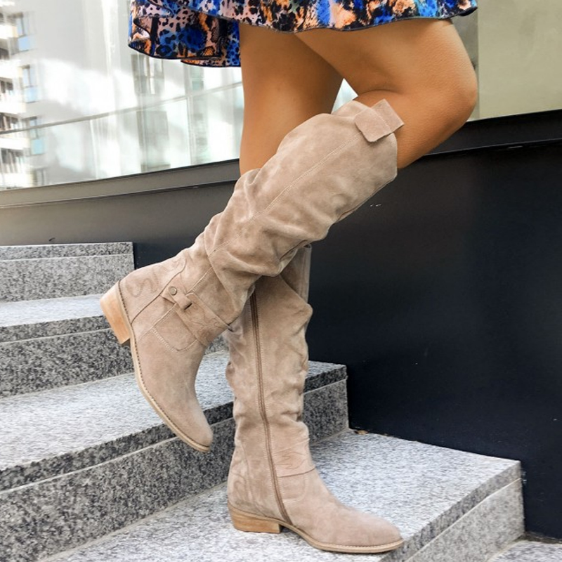 Women's Knee-High Boots - Stylish Comfort with Easy Zip Closure